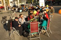 Dinner in bunt gut besucht